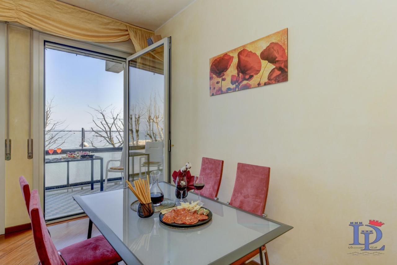 Desenzanoloft Official Partner Marriott Homes & Villas - Charming On The Lake Front Lake Desenzano del Garda Exterior foto